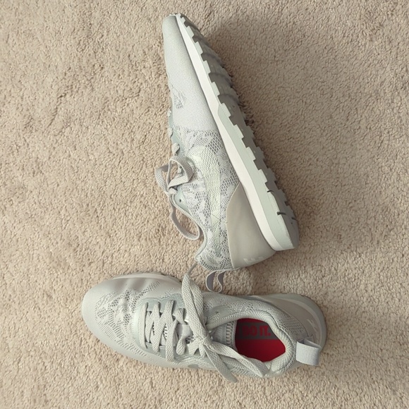 Women's NIKE MD Runner 2 Running Shoes - Picture 2 of 5